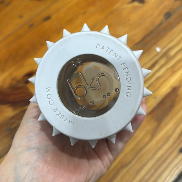 BKR SLOANE SPIKED LITTLE WATER BOTTLE 500ML (16OZ) Glass Silicone Sleeve - Picture 3 of 4